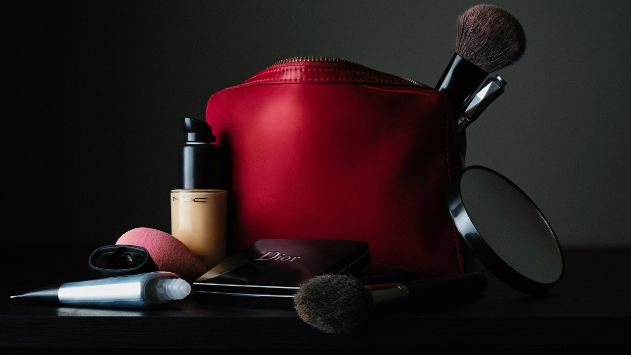 10 Best Travel Toiletry Bags for Organized Packing allotraveller