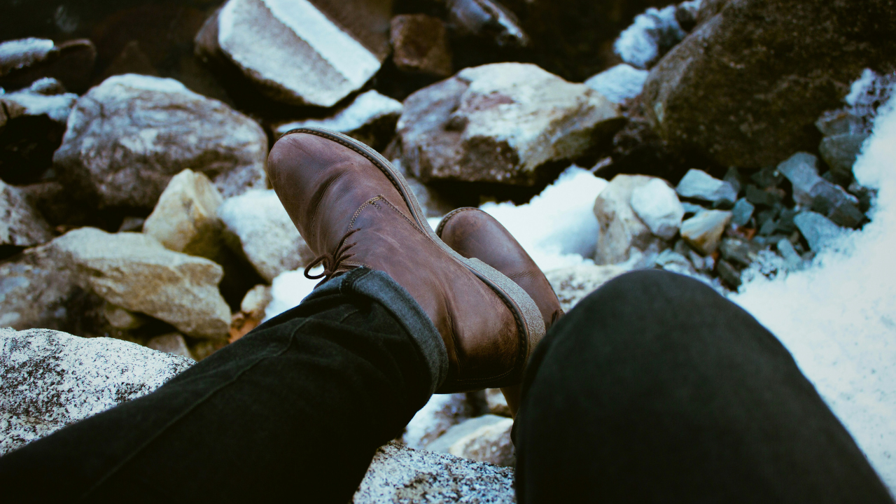 8 Best Travel Shoes for Walking, Hiking, and City Tours allotraveller