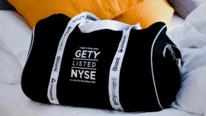 9 Best Travel Pillows for Long Flights and Road Trips allotraveller